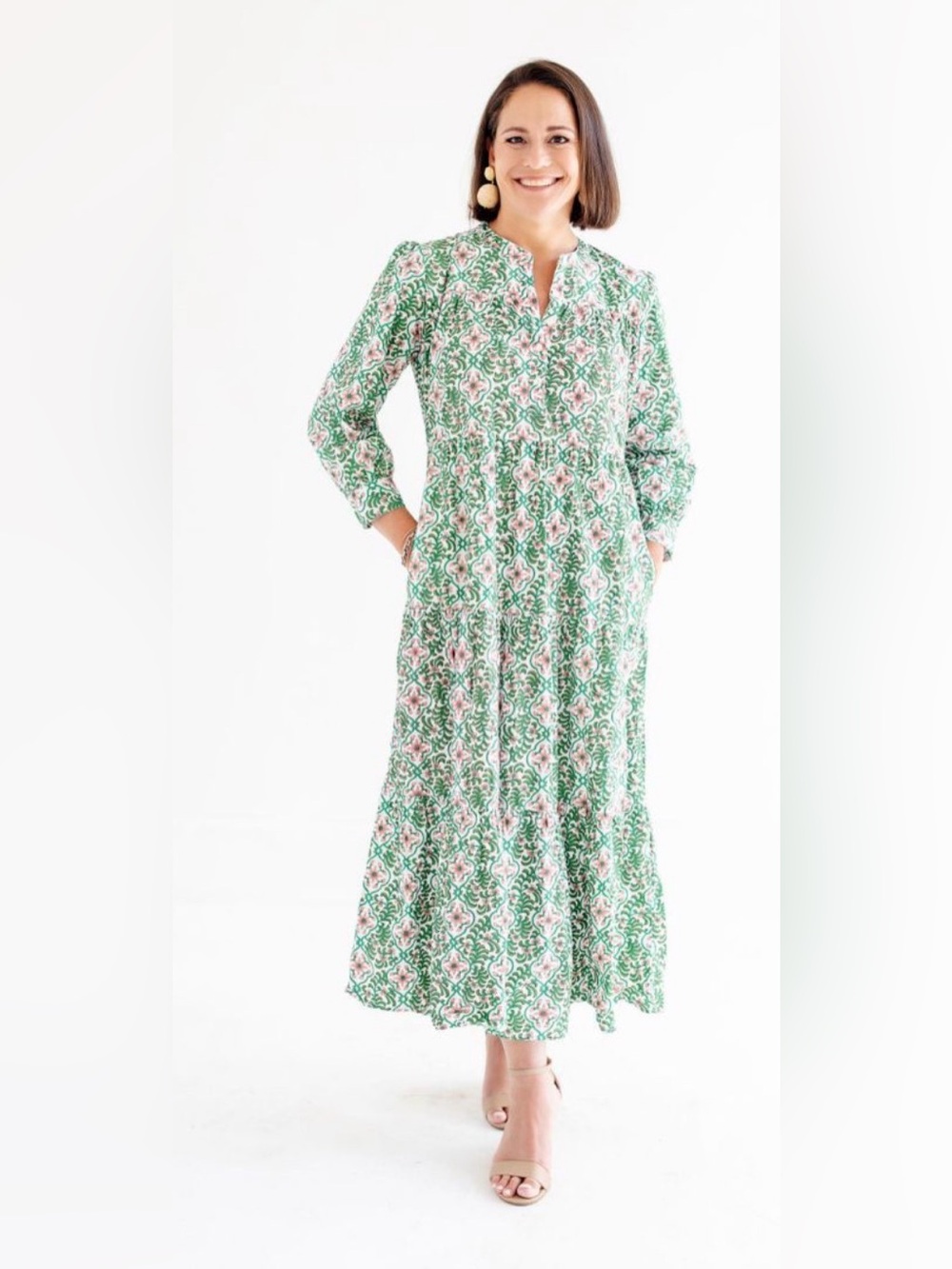 Pink City Prints Women’s Green/Pink Patterned Tiered Maxi Dress
size Medium